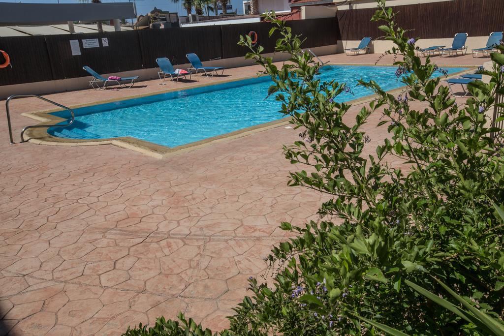 Napiana Apartments Ayía Nápa Extérieur photo